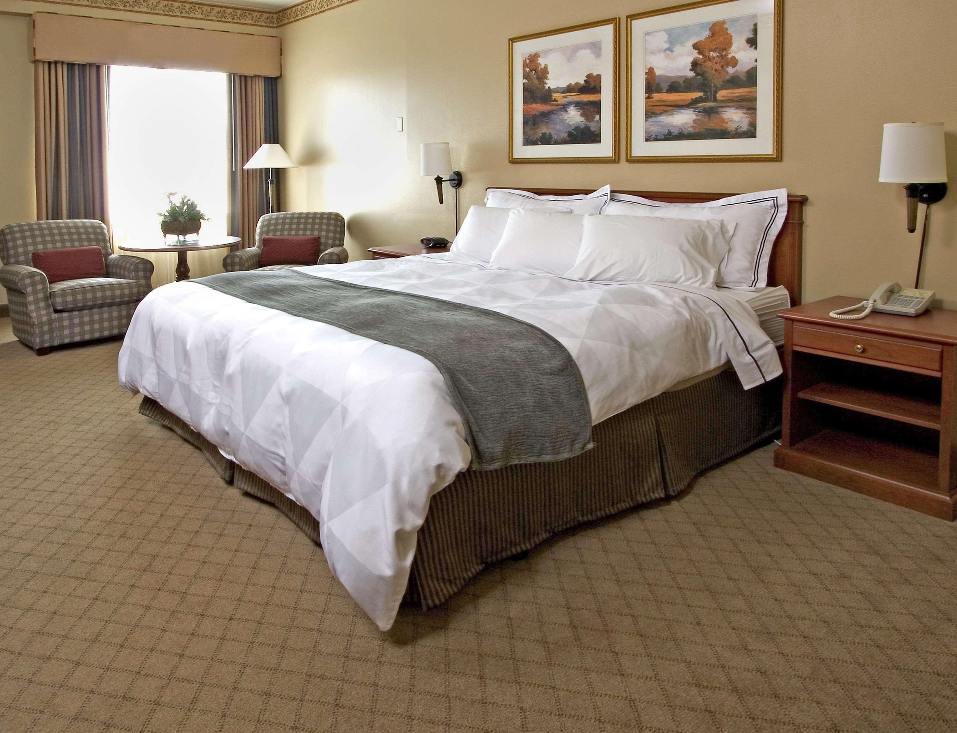 Hilton Appleton Paper Valley Esterno foto